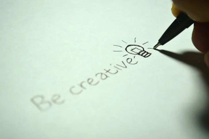 How to Write a Creative Essay: Comprehensive Tips and Ideas