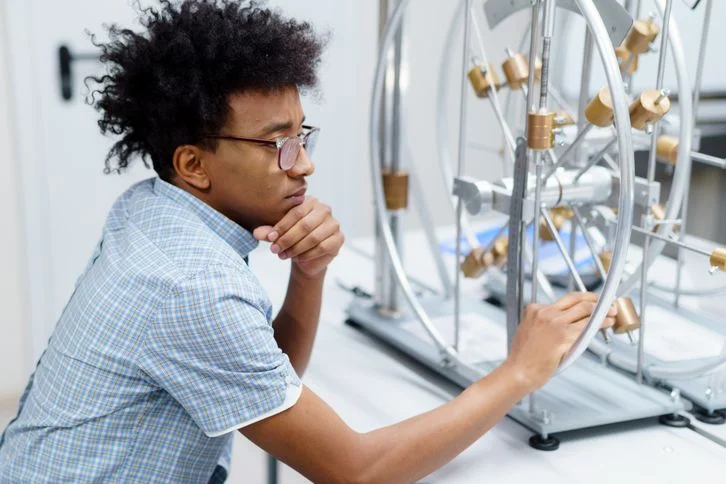 Science Fair Project Ideas. 70 Experiments for Every Grade