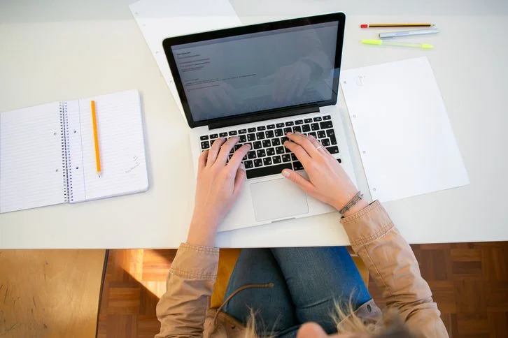 Persuasive Essay Examples: Free Samples and Writing Tips