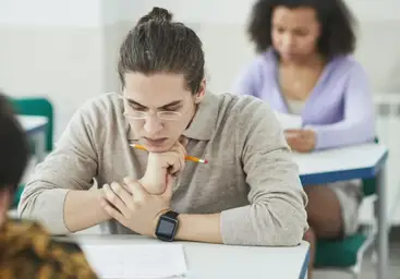 Write a Capstone Project Outline: College Essay Writing 2025