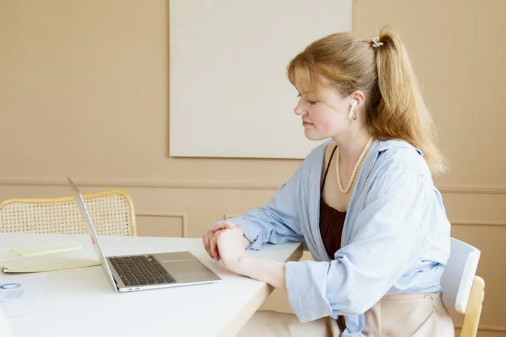 Dissertation vs. Thesis | Differences and Similarities Explained