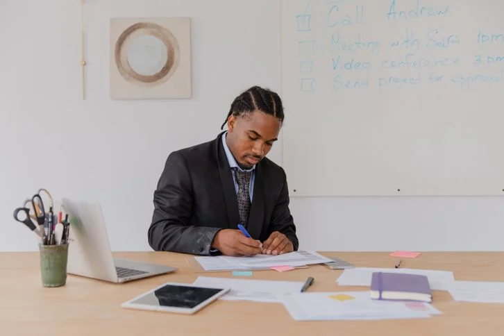 50 Business Essay Topics for Students: 2026 List