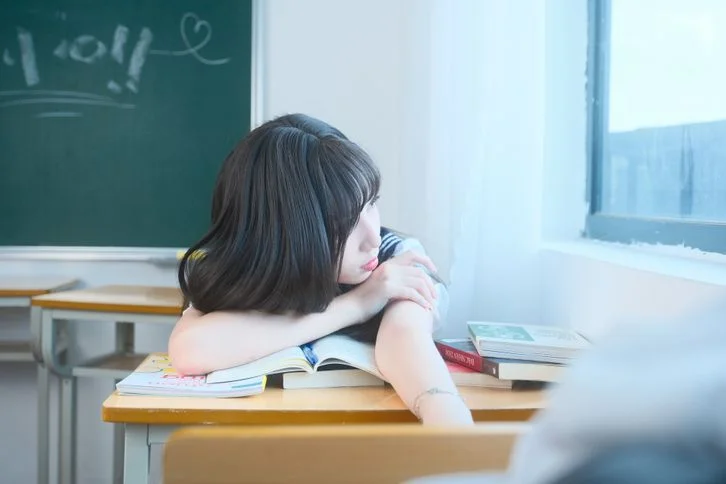 How to Write an Argumentative Essay: Guide and Real Examples