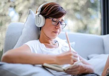 Why is figurative language important in powerful, creative writing?