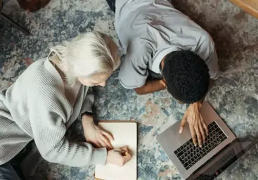 How to Write a Descriptive Essay: Guide, Tips & Examples