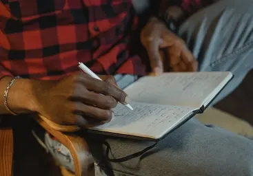 How to write a five-paragraph essay: practical tips, samples, and ideas