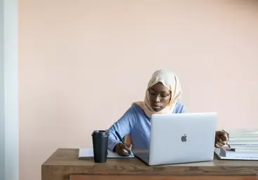 How to Write an Essay Introduction that Will Impress the Audience