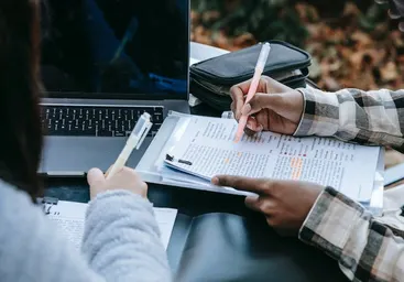 How to write an essay outline: effective tips and recommendations to follow