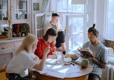 How to Write a Family Essay | Top Ideas & Tips for Students