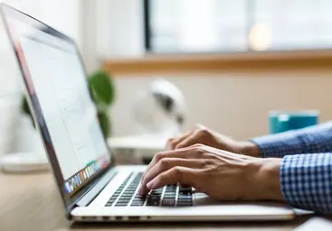 How to Respond to an Email: A Comprehensive Guide for Students